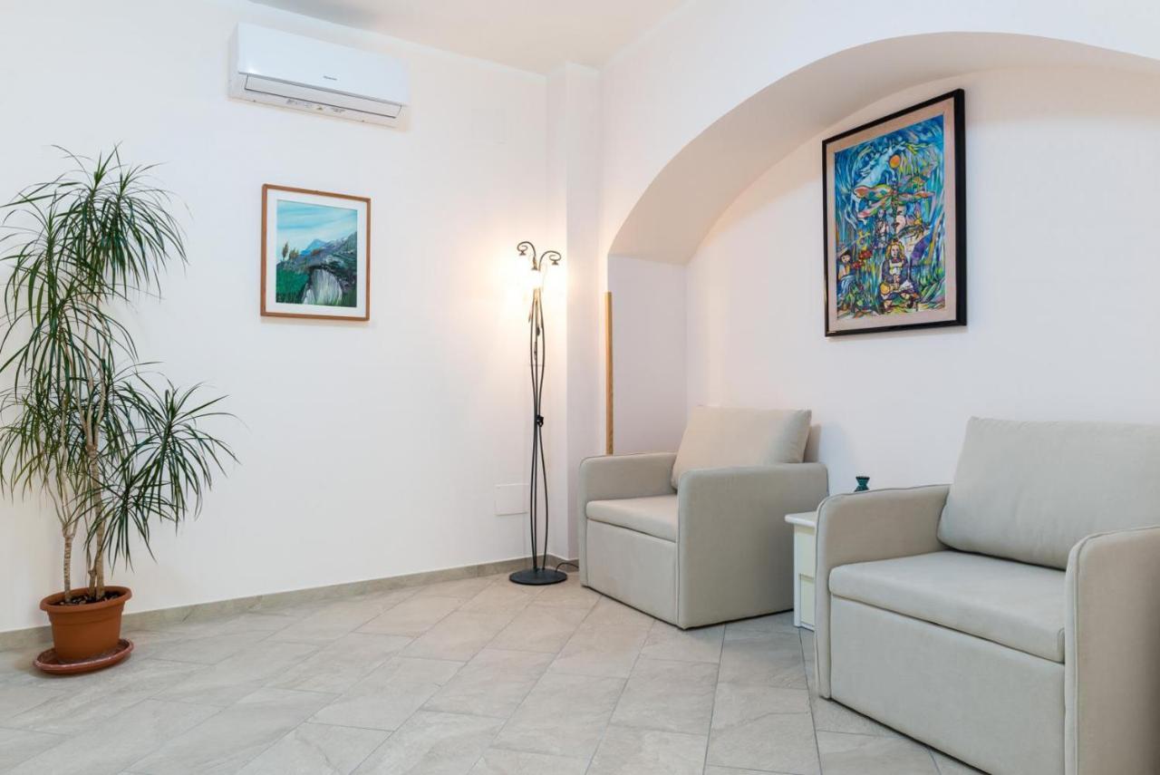 Casa Vacanza Rosy Di Guida Rosy 준가노 외부 사진